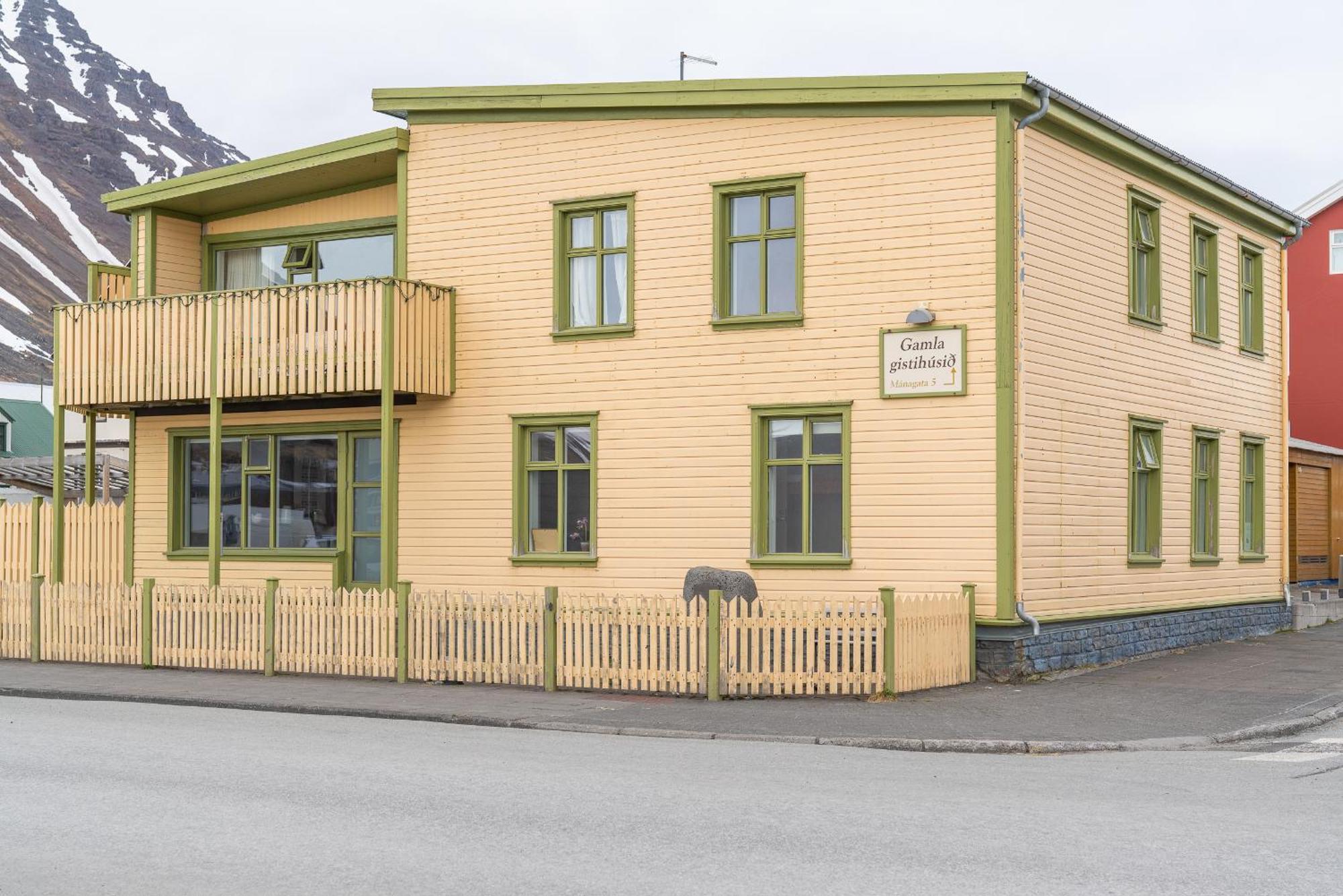 Isafjordur Hostel Экстерьер фото